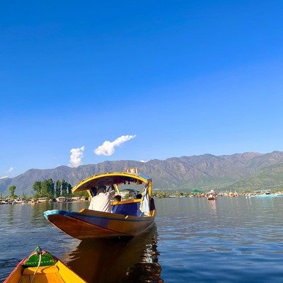 Kashmir Tour Packages From Lucknow